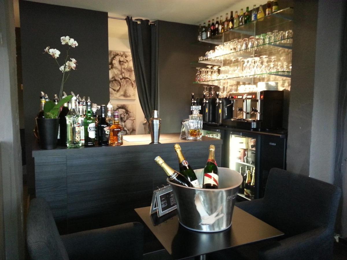 Hotel Le 126 Фрежюс Экстерьер фото
